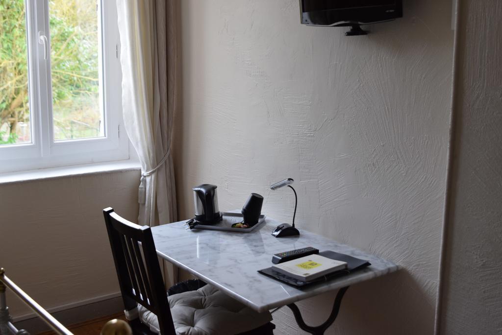 Auberge Le Rabelais Malay-le-Petit Bagian luar foto