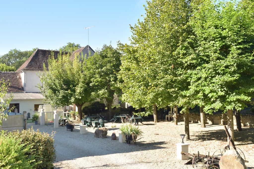 Auberge Le Rabelais Malay-le-Petit Bagian luar foto