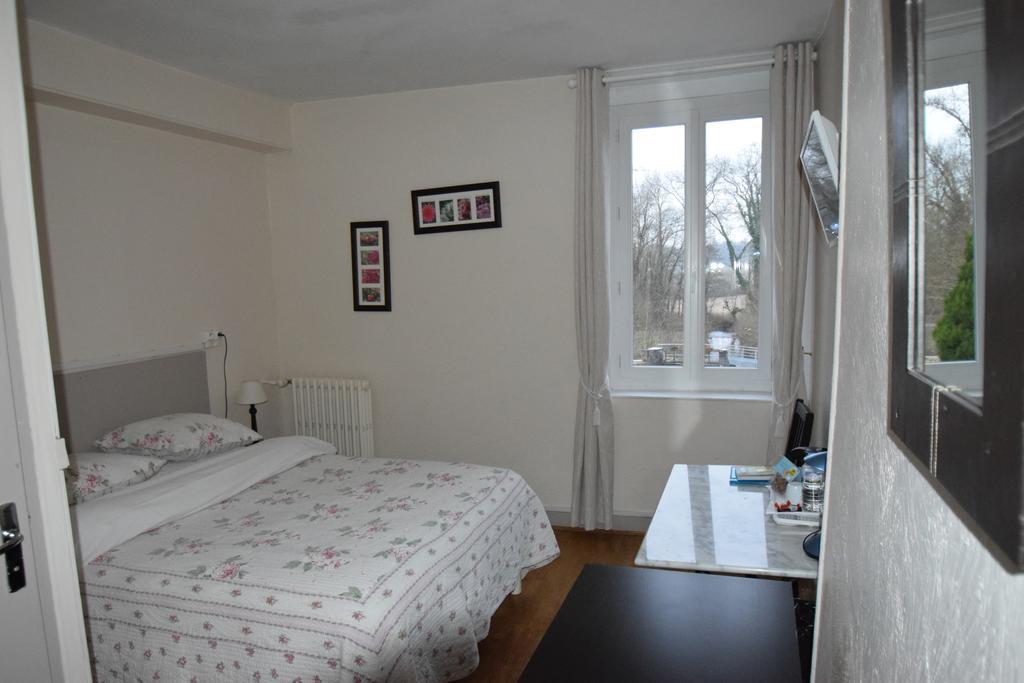 Auberge Le Rabelais Malay-le-Petit Bagian luar foto