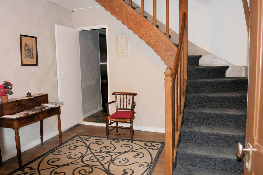 Auberge Le Rabelais Malay-le-Petit Bagian luar foto
