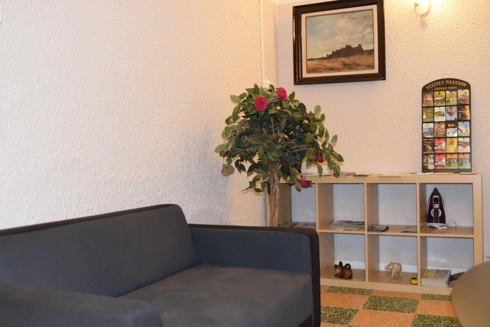 Auberge Le Rabelais Malay-le-Petit Bagian luar foto