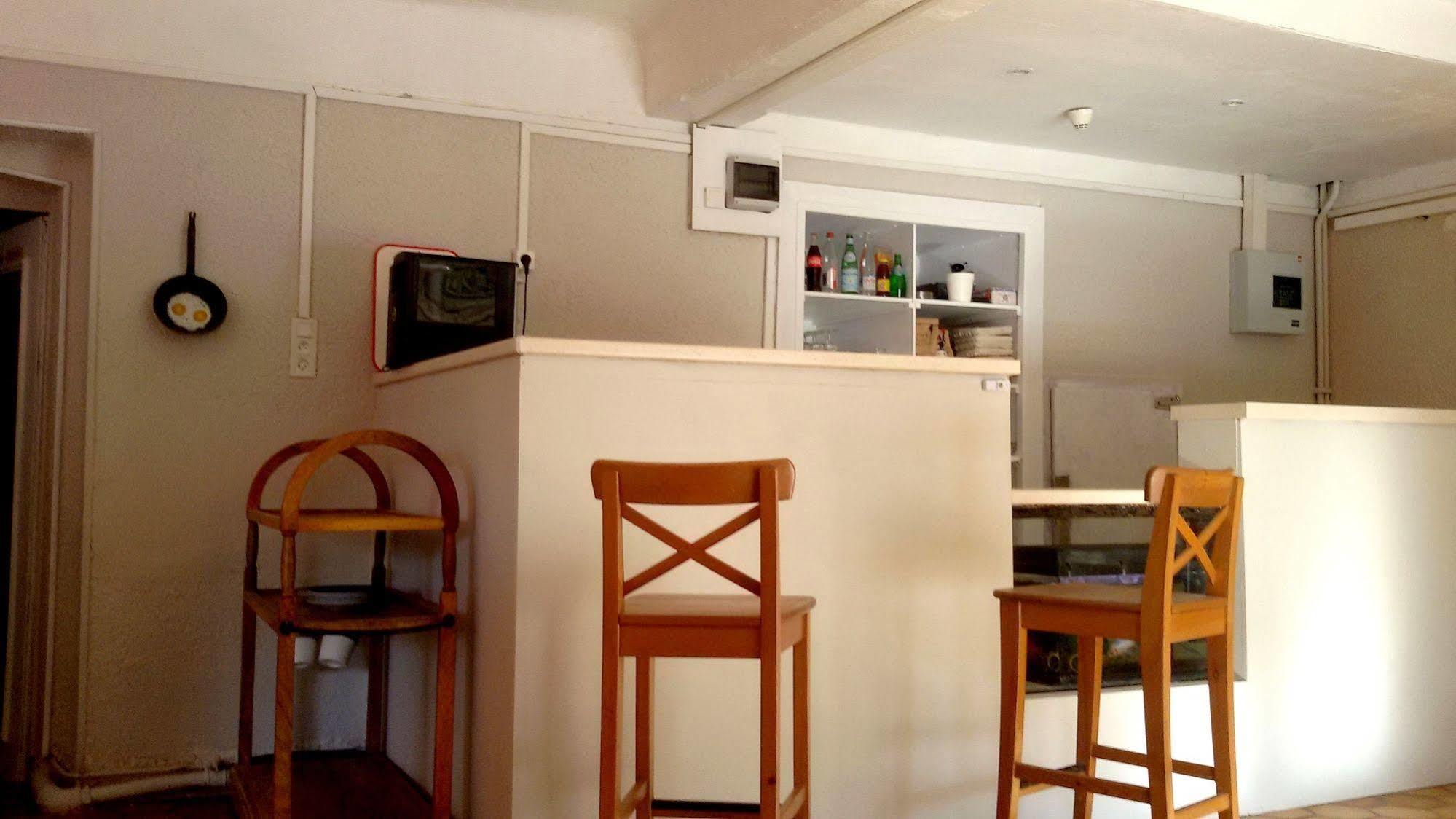 Auberge Le Rabelais Malay-le-Petit Bagian luar foto