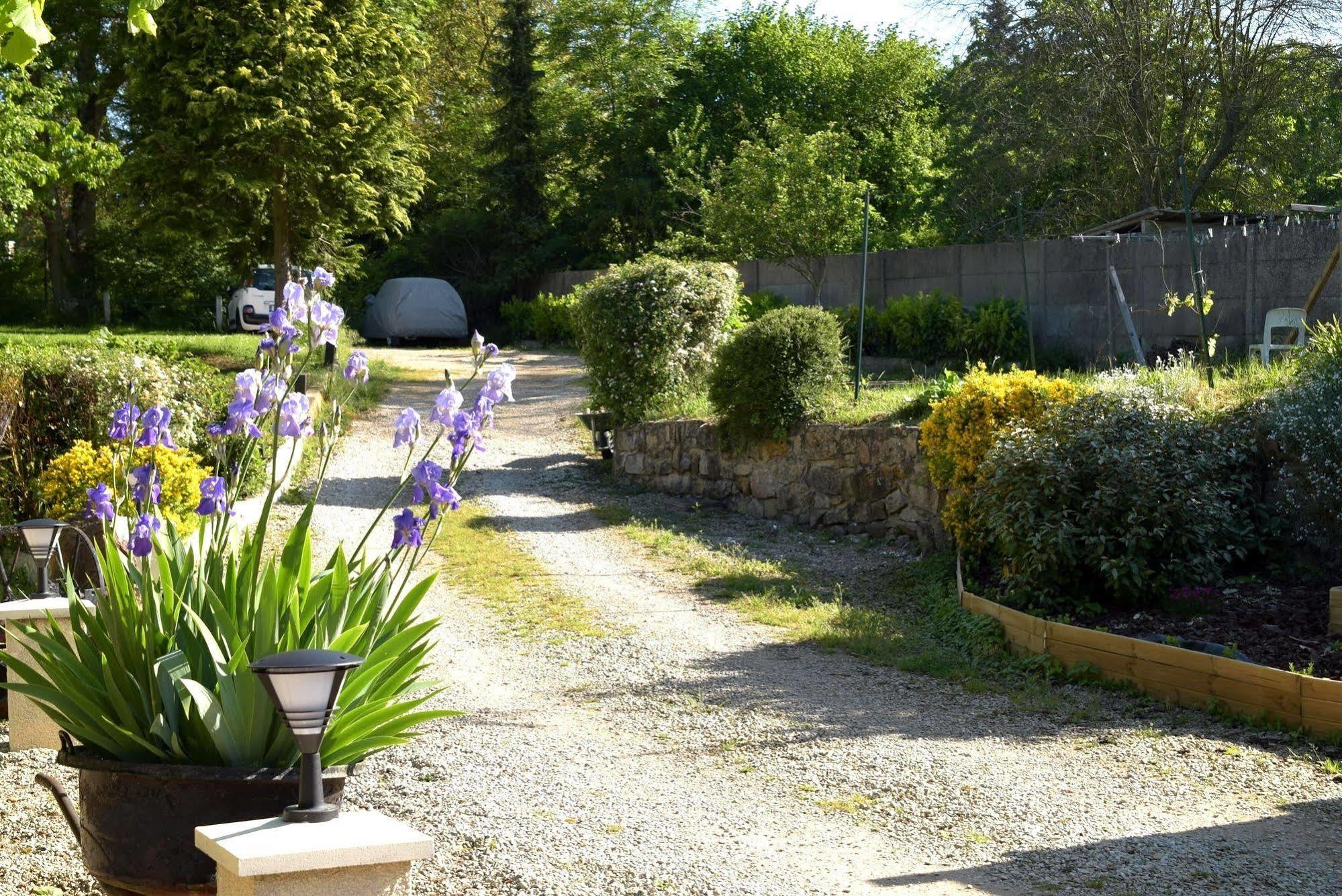 Auberge Le Rabelais Malay-le-Petit Bagian luar foto