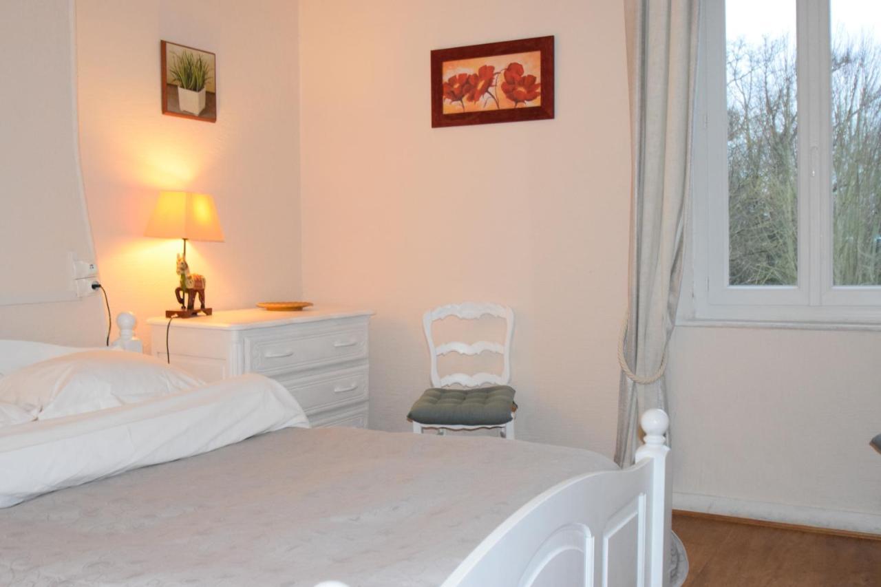 Auberge Le Rabelais Malay-le-Petit Bagian luar foto