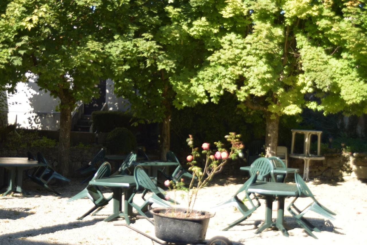 Auberge Le Rabelais Malay-le-Petit Bagian luar foto