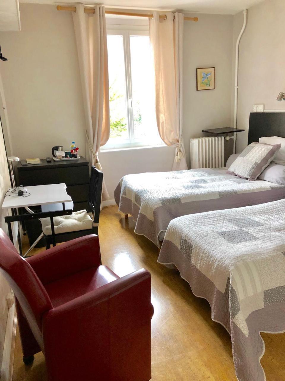 Auberge Le Rabelais Malay-le-Petit Bagian luar foto