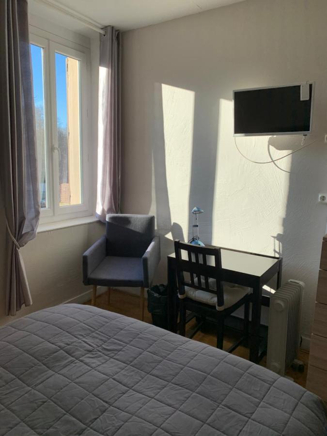Auberge Le Rabelais Malay-le-Petit Bagian luar foto